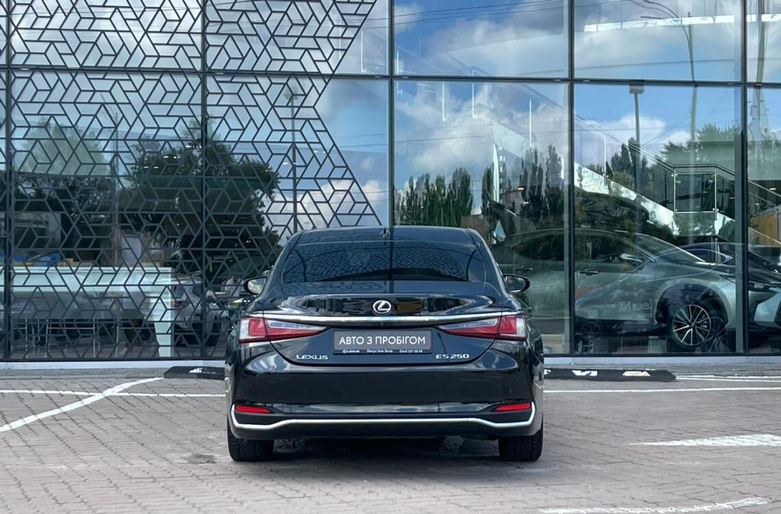 Купить Lexus ES250