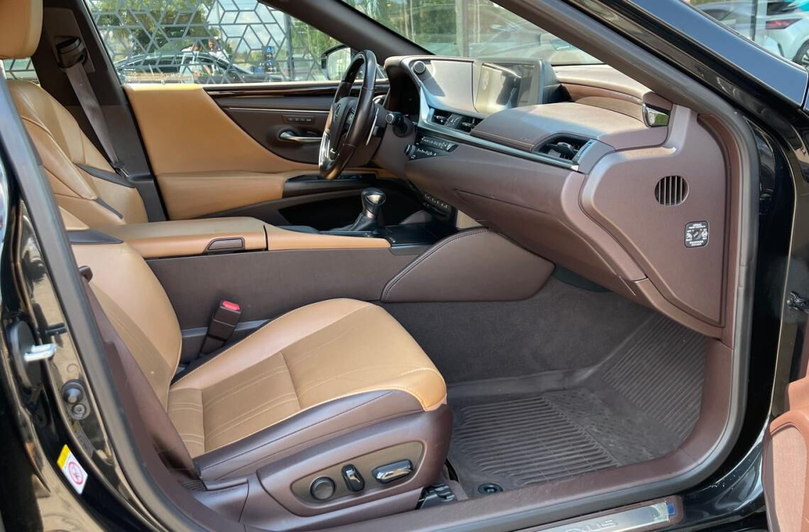 Купить Lexus ES250