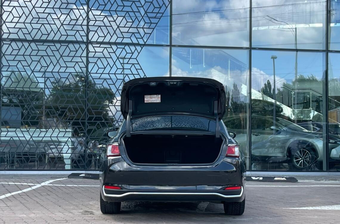 Купить Lexus ES250