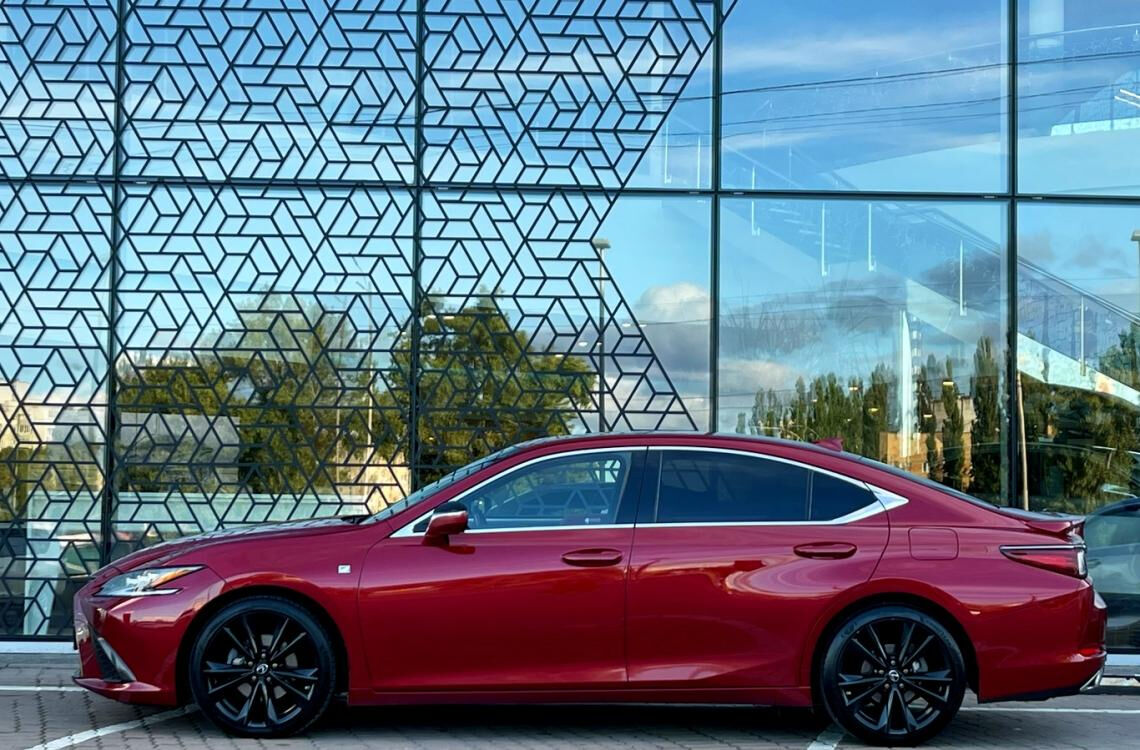 Купить Lexus ES350