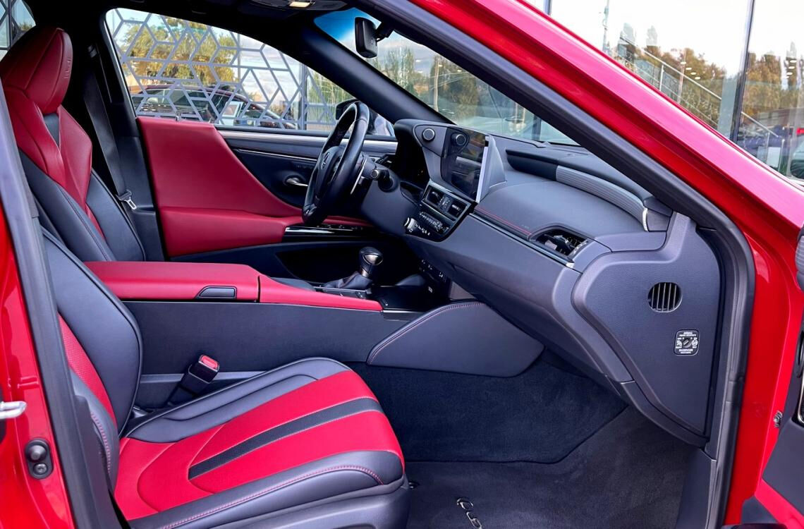 Купить Lexus ES350