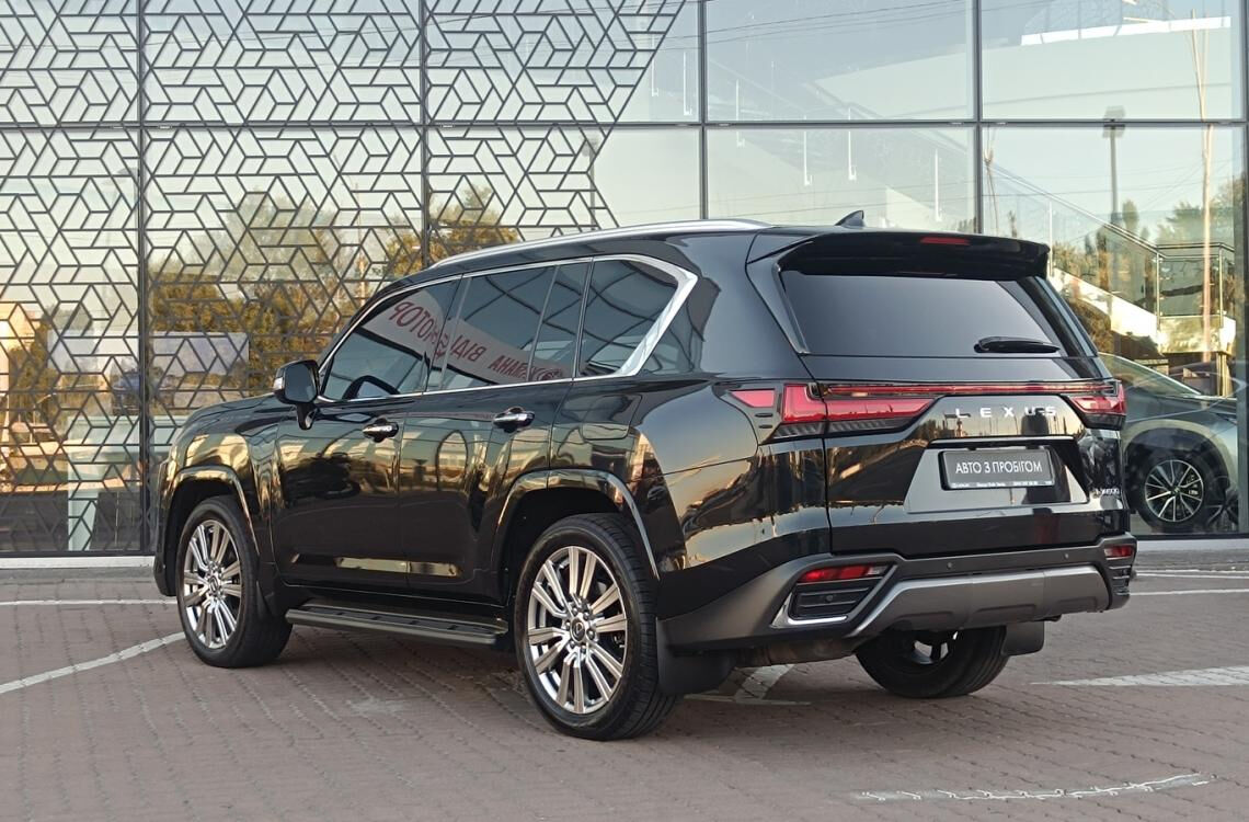 Придбати Lexus LX600