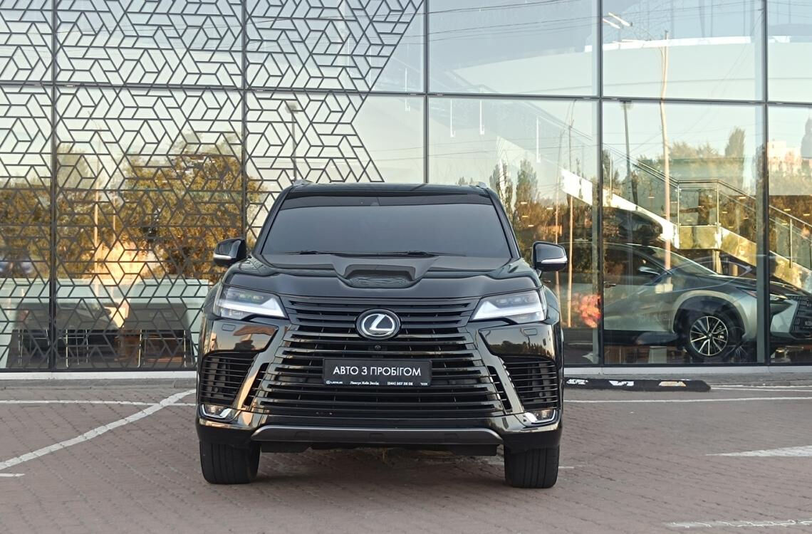 Придбати Lexus LX600