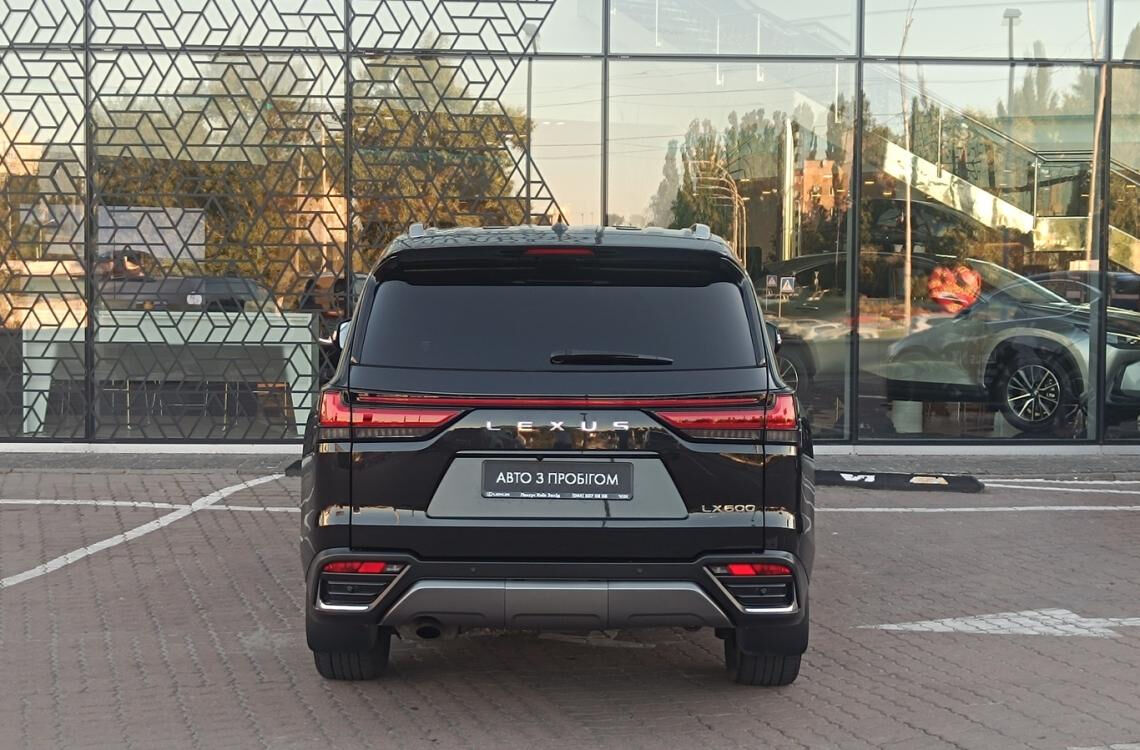 Придбати Lexus LX600