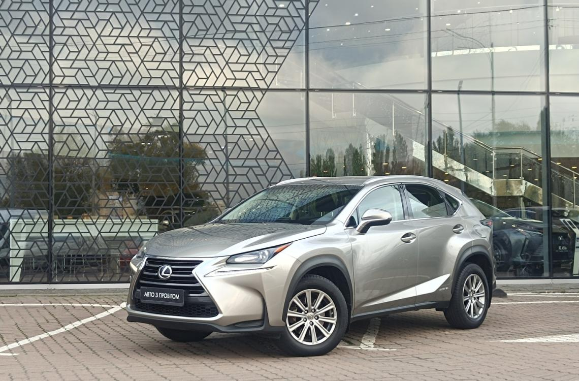 Придбати Lexus NX300h