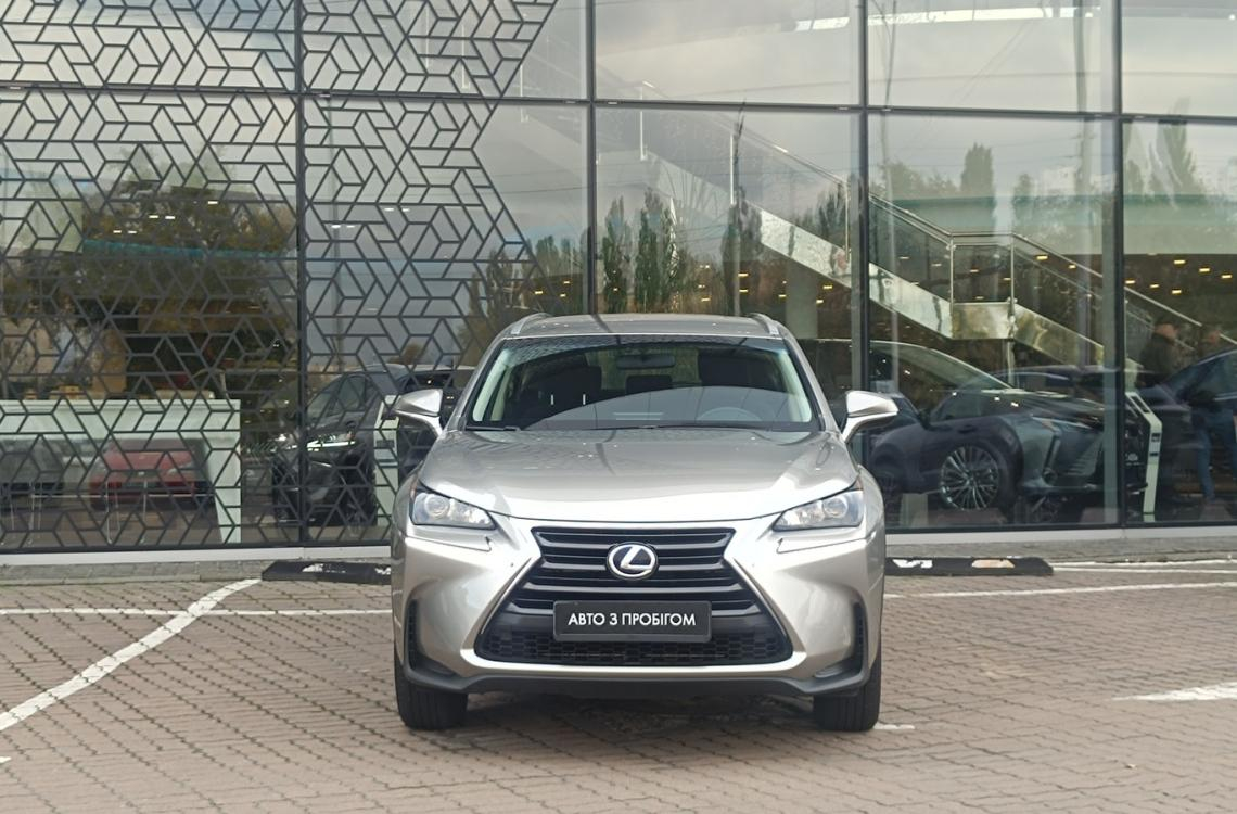 Придбати Lexus NX300h