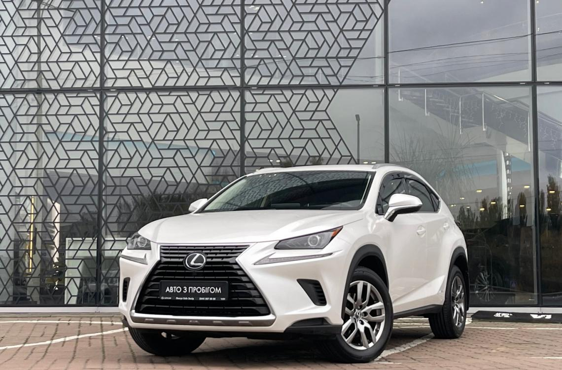 Придбати Lexus NX300h