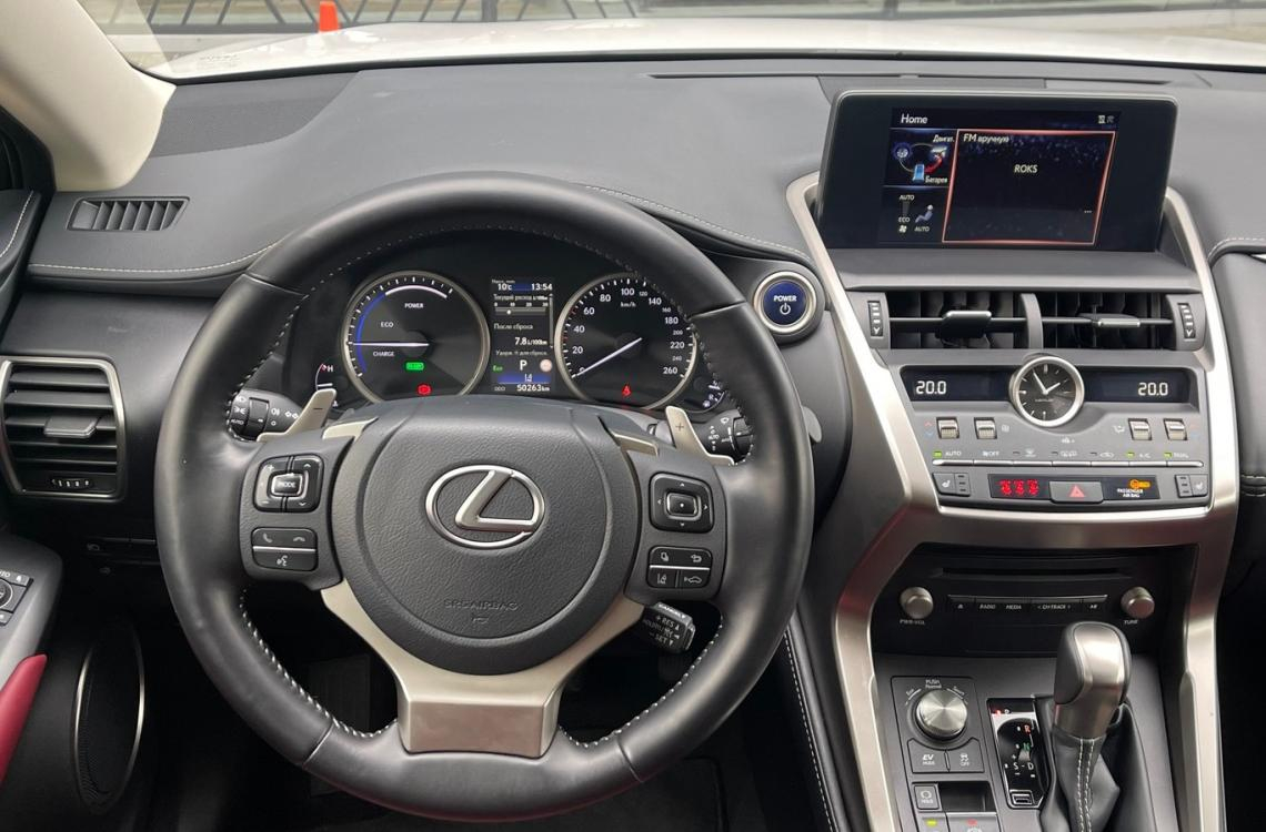Придбати Lexus NX300h