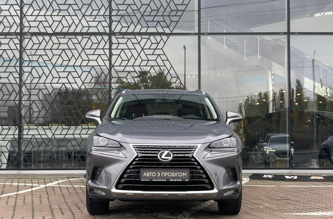 Придбати Lexus NX200