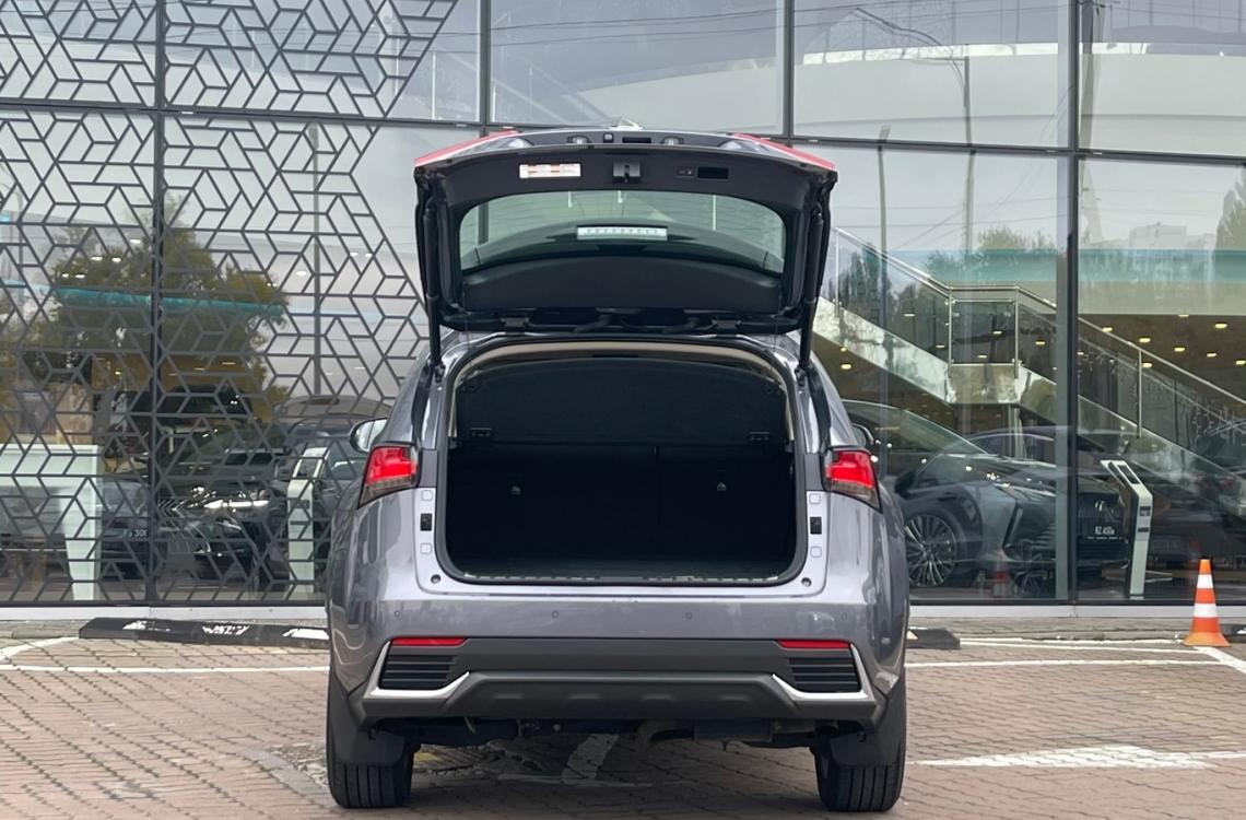 Придбати Lexus NX200